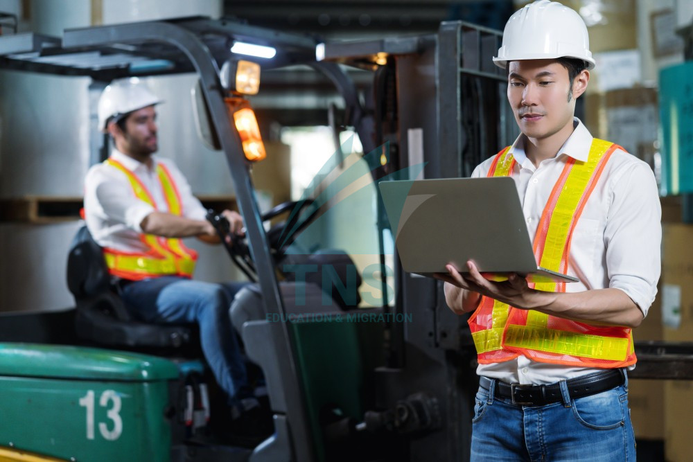 Ngành Vận tải và Logistics