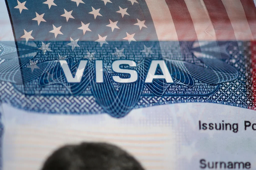 Visa 864 chỉ có thể nộp khi cha mẹ đang ở trong nước Úc