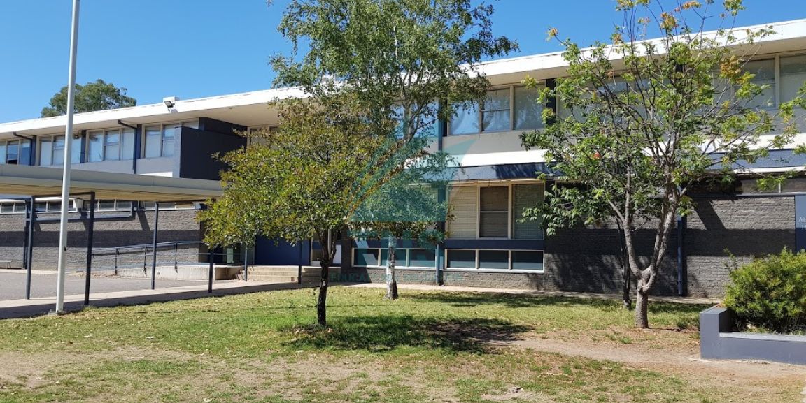 Trường cấp 3 thủ đô Canberra Úc