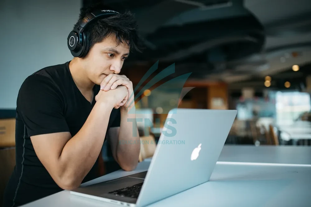 Tiêu chuẩn điểm GPA đại học và chứng chỉ IELTS xét duyệt học bổng Master Úc